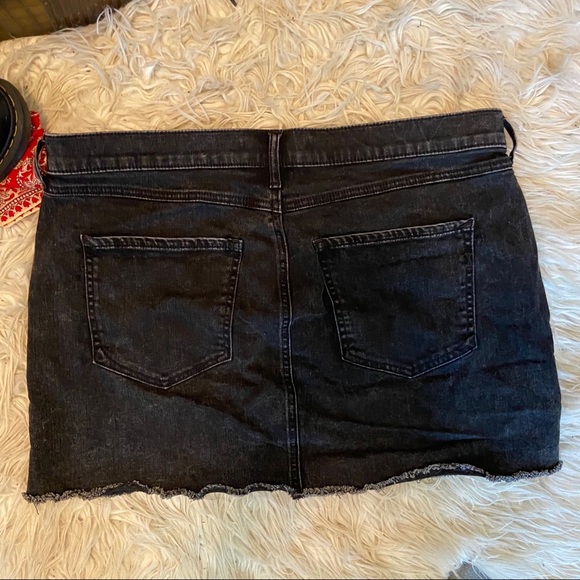 Express | Denim Mini Skirt - Picture 2 of 5